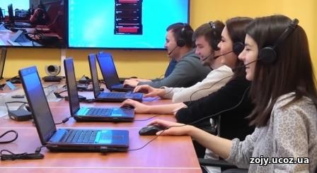 В рамках факультета навигации и корабельного вооружения работает институт навигации, гидрографии и информатики.