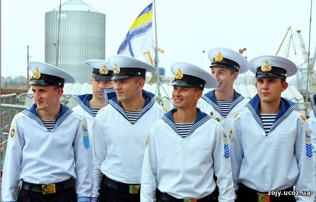 Студенты Щецинской морской академии третьего года обучения в обязательном порядке проходят практическую подготовку в море по специальности «Кораблевождение и эксплуатация морских средств навигации».